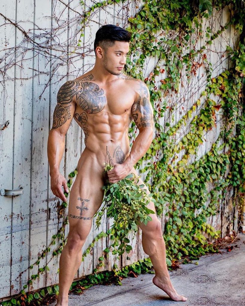 Asian men like to show their bodies