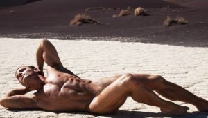 Hot man in the desert_Summer gay