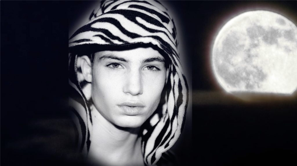 MV gay version Hijo de la luna (Son of the moon)