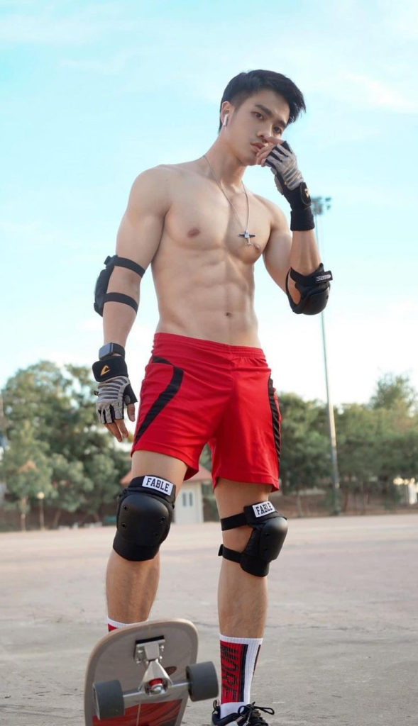 Asian Hunks-Gay friendly-Muscle men-Hot Asian men