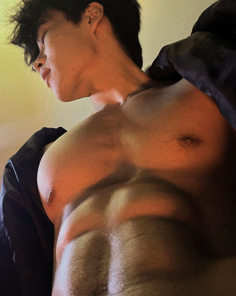Hot Asian Hunks Nude Men