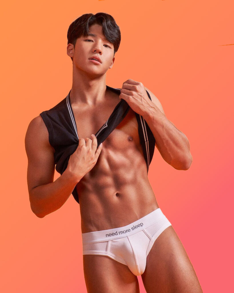 Seong-Min-Nude-Men-Korea-Gay-Friendly