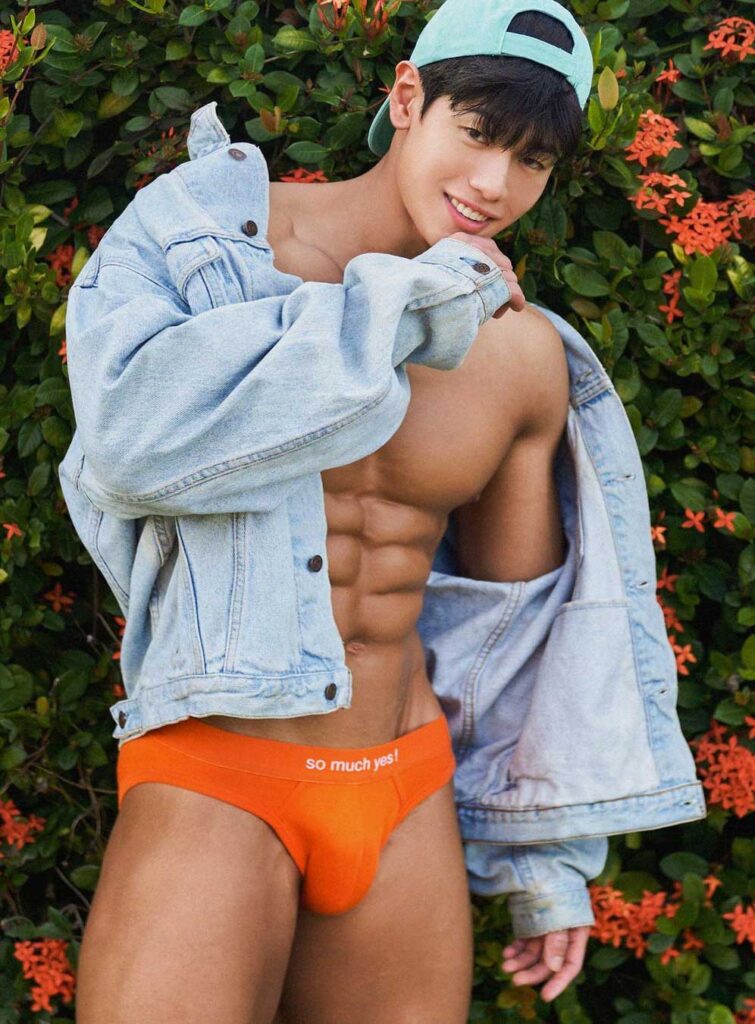 Korean Nude Men Beauty Perfected: Kim Se-Hoon’s Stunning Gay Presence