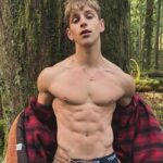 Handsome-White-Caucasian-uys-ays-riendly