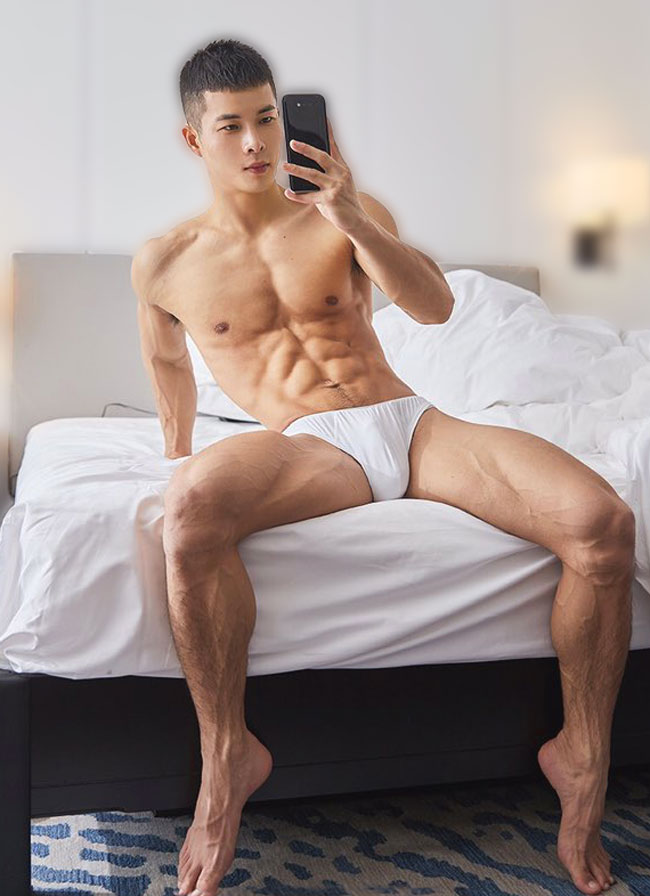 Nude Chinese Hunks In Shanghai